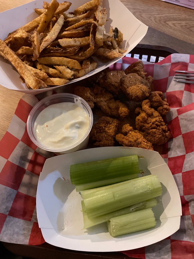 Legends Sports Bar & Grill Logo