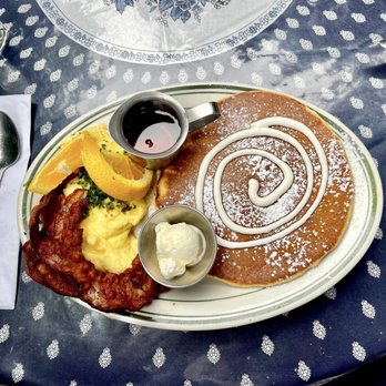 La Note - One pancake is just right :) - French Near Me - Berkeley, California