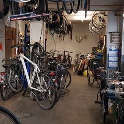 Bikemaster Zweiradcenter - Werkstatt offen