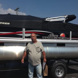 Sun Tracker Bass Buggy 18