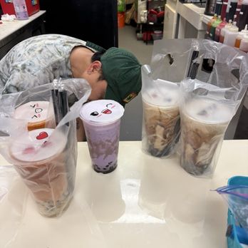 CC Boba Banh Mi - Boba drinks - Coffee & Tea Near Me - Crescent City, California CC Boba Banh Mi - Boba drinks - Coffee & Tea Near Me - Crescent City, California