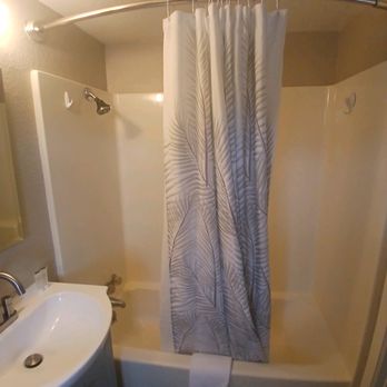 Silver Lakes Inn - Hotels Near Me - Hayden, Idaho