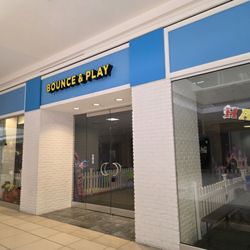 Southwest Plaza - Wasn't open yet, but looks like a pay to play spot