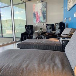 Restore Hyper Wellness - IV/Compression area
