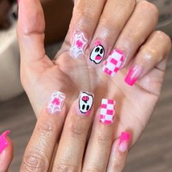 Polish UP Salon - By Karla.
Sweet and spooky