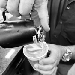 Pura Vida Coffee - Hazelnut latte