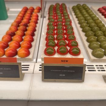 Harrods Food Hall - Cheese Shops Near Me - London, XGL Harrods Food Hall - Cheese Shops Near Me - London, XGL