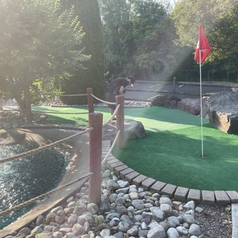 Golf Adventure - Mini Golf Near Me - Fairless Hills, Pennsylvania