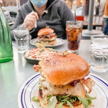 Duke's Grocery - Proper Burger - Pubs Near Me - Washington, DC, District of Columbia