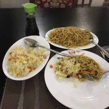 Ristorante Cinese - Fried rice with chicken and pasta with chicken - Shanghainese Near Me - Casagiove, CE Ristorante Cinese - Fried rice with chicken and pasta with chicken - Shanghainese Near Me - Casagiove, CE