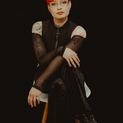 Bangtown Hair Saloon - Junior Stylist & Rising Star
English & Conversational Japanese