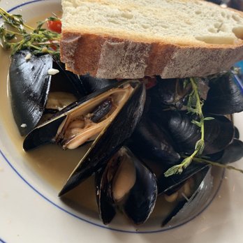 Sea Wolf - Bushwick - Mussels - Cocktail Bars Near Me - Brooklyn, New York