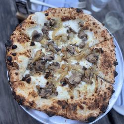 Lombardi Pizza Co. - Bella Pizza