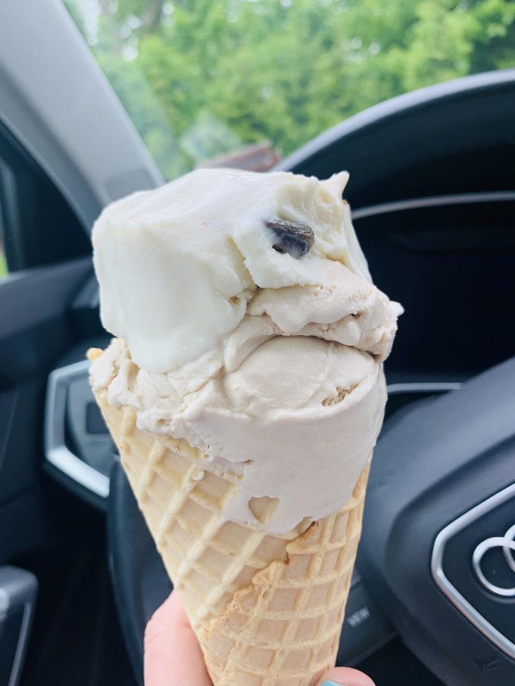 Grassroots Ice Cream Logo