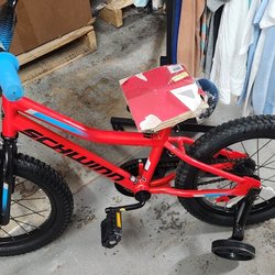 D's Liquidation and Pallet Sales
