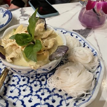 Kin Dee - green curry - Thai Near Me - Houston, Texas