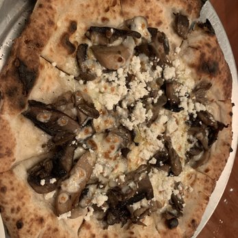 Rigo - Fungi pizza - Spanish Near Me - Honolulu, Hawaii