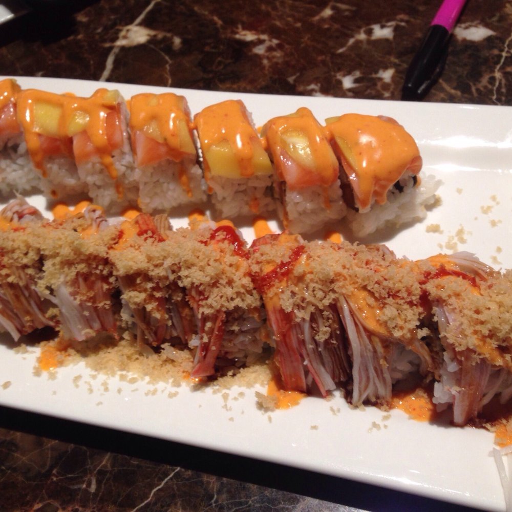Sushi Maku - Salmon mango roll Damn good roll - Sushi Bars Near Me - Dallas, Texas