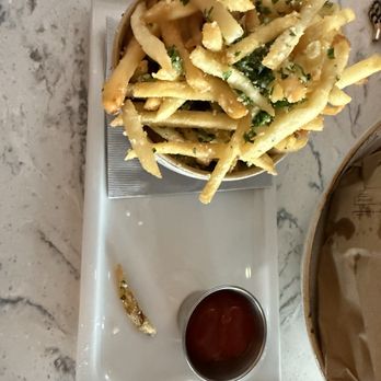 Great Maple - Parmesan Truffle Fries - New American Near Me - Newport Beach, California Great Maple - Parmesan Truffle Fries - New American Near Me - Newport Beach, California