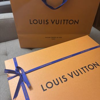 Louis Vuitton Seattle Bravern - Leather Goods Near Me - Bellevue, Washington Louis Vuitton Seattle Bravern - Leather Goods Near Me - Bellevue, Washington