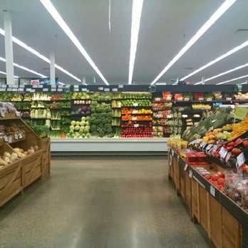 Hy-Vee - Love their huge produce section, but why are the zucchini in two places and organic produce split across several locations? - Grocery Near Me - Iowa City, Iowa Hy-Vee - Love their huge produce section, but why are the zucchini in two places and organic produce split across several locations? - Grocery Near Me - Iowa City, Iowa