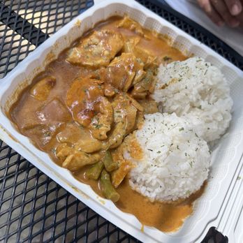 EbiNomi - Chicken Curry 10/10 - Asian Fusion Near Me - Honolulu, Hawaii