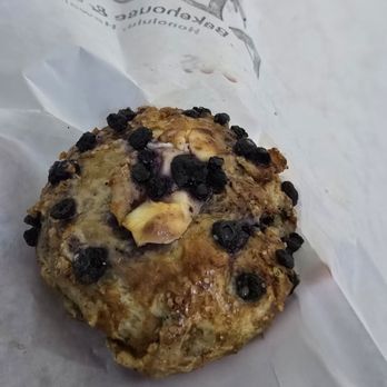 Aloha Bakehouse & Cafe - Blueberry cream cheese scone - Coffee & Tea Near Me - Honolulu, Hawaii