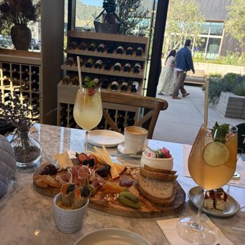 Wally's - New American Near Me - Malibu, California