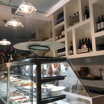 Pastamore - Inside - Italian Near Me - Paris, 75 Pastamore - Inside - Italian Near Me - Paris, 75