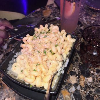 Sparrow - Lobster Mac and cheese - Cocktail Bars Near Me - Fort Lauderdale, Florida Sparrow - Lobster Mac and cheese - Cocktail Bars Near Me - Fort Lauderdale, Florida