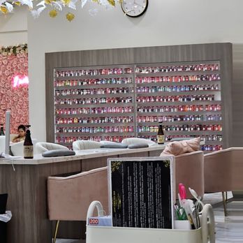 Levié Venus Nail Bar - Nail Salons Near Me - Cedar Park, Texas Levié Venus Nail Bar - Nail Salons Near Me - Cedar Park, Texas