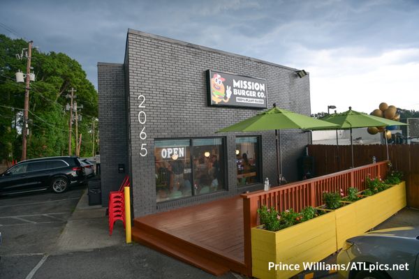 Mission Burger Co. by null