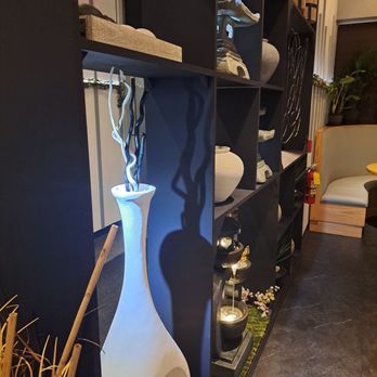 Sendu - Interior decor - Asian Fusion Near Me - Webster, New York
