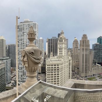 LH Rooftop - Bar area - Cocktail Bars Near Me - Chicago, Illinois LH Rooftop - Bar area - Cocktail Bars Near Me - Chicago, Illinois