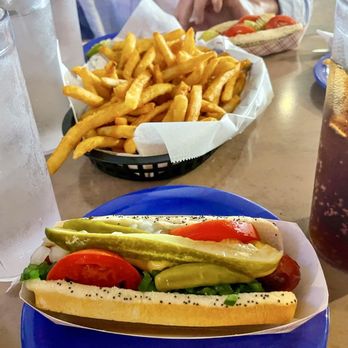 D's Six Pax & Dogz - Beautiful tasty Chicago dogs and generous piping-hot crispy fries - Pubs Near Me - Pittsburgh, Pennsylvania