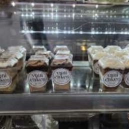 Yani carrot, chocolate, and caramel cakes