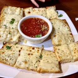 Zazzo's Pizza & Bar - Garlic Bread