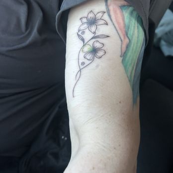 Salinas Tattoo - Matching memorial tattoos - Piercing Near Me - Salinas, California Salinas Tattoo - Matching memorial tattoos - Piercing Near Me - Salinas, California