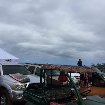 Hookipa Beach Park - Over a thousand people for sure - Parks Near Me - Paia, Hawaii