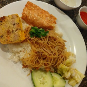 Com Tam Dao Vien - $13 for little plate - Vietnamese Near Me - Westminster, California Com Tam Dao Vien - $13 for little plate - Vietnamese Near Me - Westminster, California