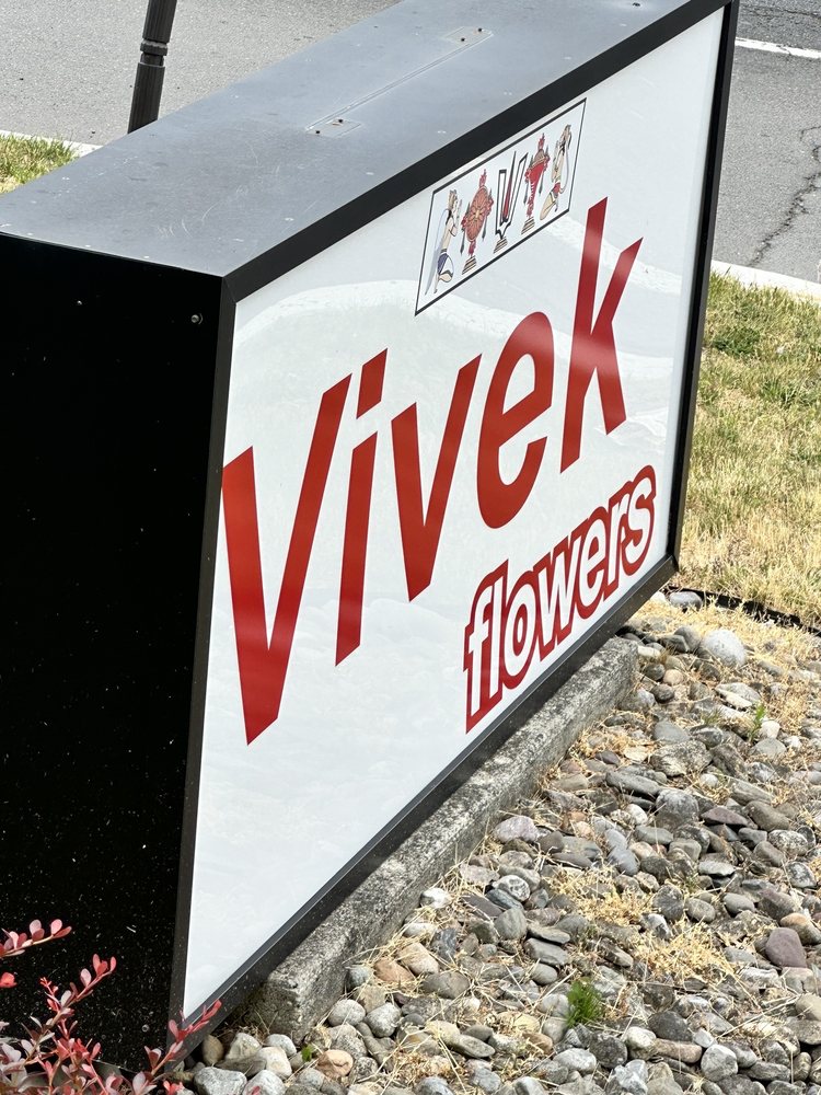 VIVEK FLOWERS Updated October 2024 10 Photos 3158 NJ27, Kendall
