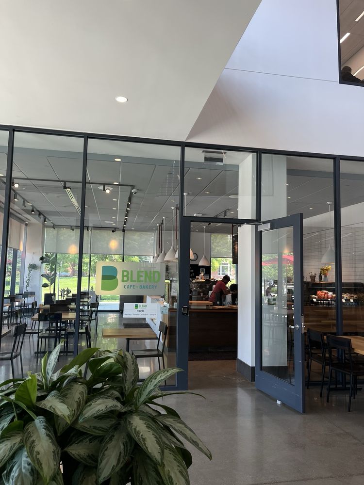 Blend Cafe + Bakery Logo