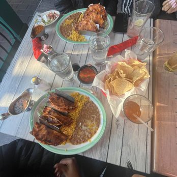 Los Tios Grill - Birria tacos - Salvadoran Near Me - Arlington, Virginia