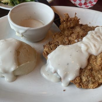 Fry's - Chicken Fried Steak with Mashed Potatoes. - American Near Me - Belton, Texas