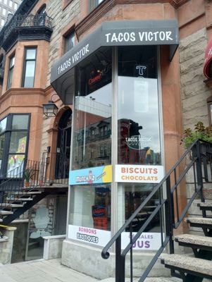 Tacos Victor Crescent by null