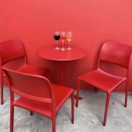 Natural wine and outdoor seating Natural wine and outdoor seating