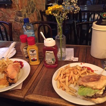 Antônio's Bar e Botequim - Pork sandwich and Picanha Burger - Bars Near Me - Rio de Janeiro, RJ Antônio's Bar e Botequim - Pork sandwich and Picanha Burger - Bars Near Me - Rio de Janeiro, RJ