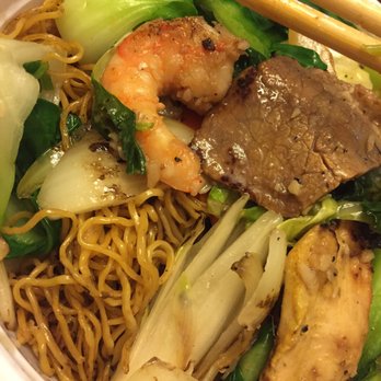 Pho Thanh Binh - House Chow Mein with grilled shrimp, beef, and pork - Vietnamese Near Me - San Clemente, California Pho Thanh Binh - House Chow Mein with grilled shrimp, beef, and pork - Vietnamese Near Me - San Clemente, California
