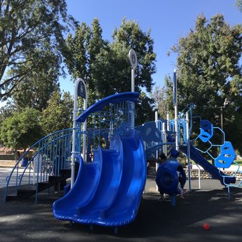 Alhambra Park - Parks Near Me - Alhambra, California