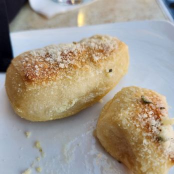 Red White & Brew - Garlic bread rolls - American Near Me - Mesa, Arizona Red White & Brew - Garlic bread rolls - American Near Me - Mesa, Arizona